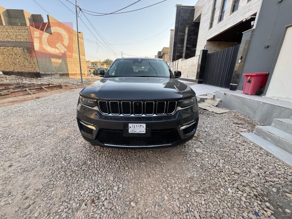 جیپ گراند شیرۆکی